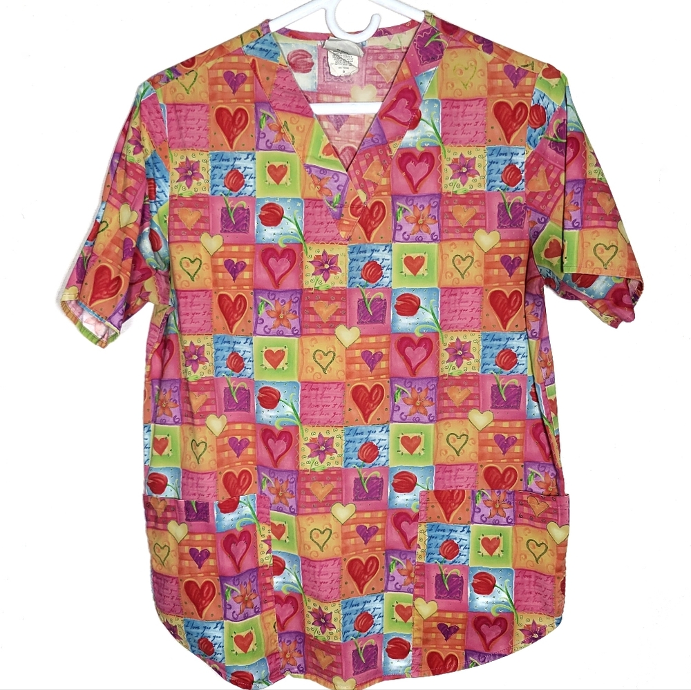 BOGO FREE hearts flowers scrub top blouse shirt S small nurse scrubs vneck